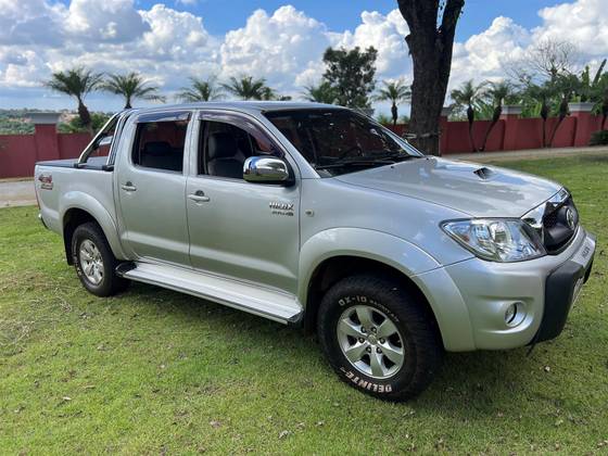 TOYOTA HILUX 3.0 SRV 4X4 CD 16V TURBO INTERCOOLER DIESEL 4P AUTOMÁTICO